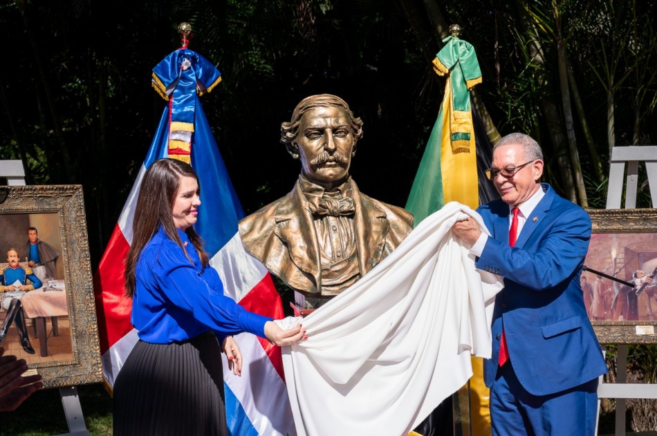 juramentan primera directiva filial del Instituto Duartiano en Jamaica