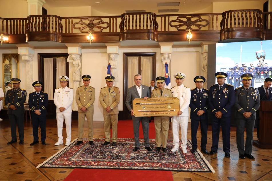 Presidente Abinader expresa orgullo, agradecimiento y compromiso por las Fuerzas Armadas y la Polic&iacute;a Naciona