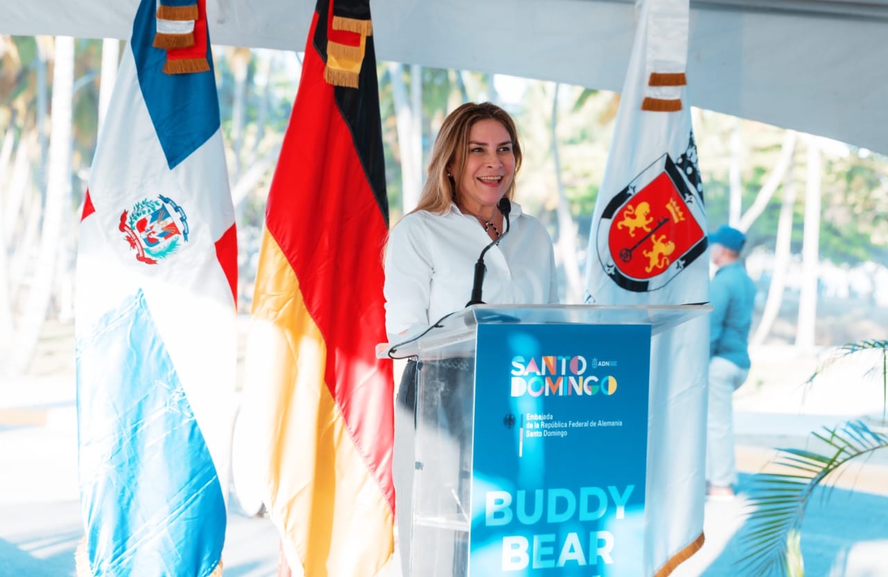 Embajada de Alemania y Alcald&iacute;a del DN instalan un Buddy Bear para celebrar amistad dom&iacute;nico-alemana