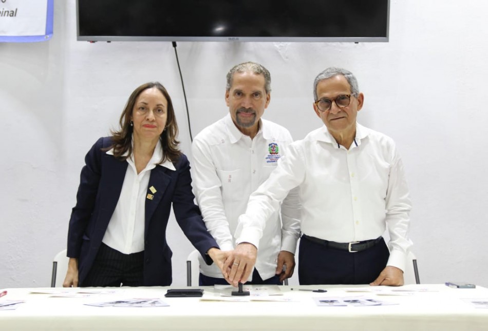 INPOSDOM y CPEP ponen en circulación Emisión Postal en honor al Himno Nacional Dominicano
