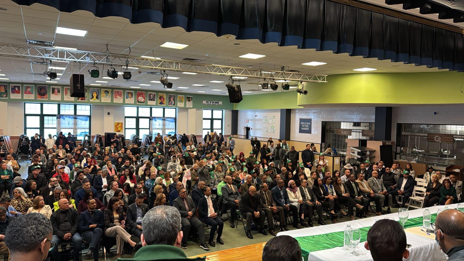Leonel Fern&aacute;ndez encabeza en EE.UU. masiva plenaria del congreso de la Fuerza del Pueblo