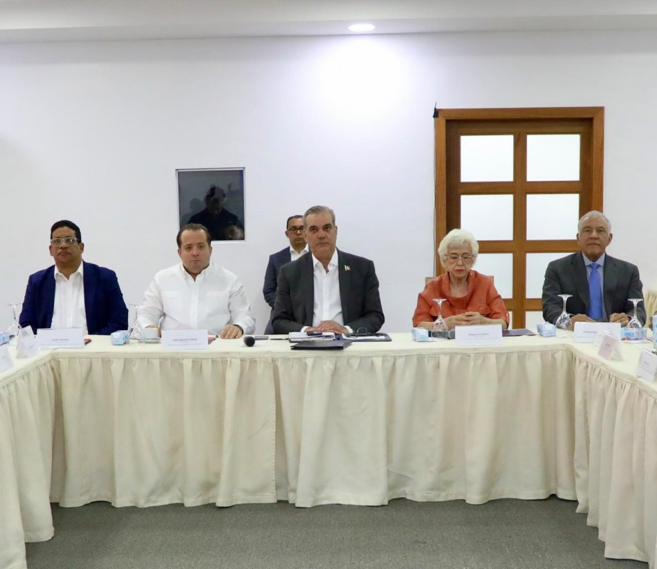 Presidente Abinader encabeza primera reuni&oacute;n de la Comisi&oacute;n Presidencial de Transparencia y Anticorrupci&oacute;n 