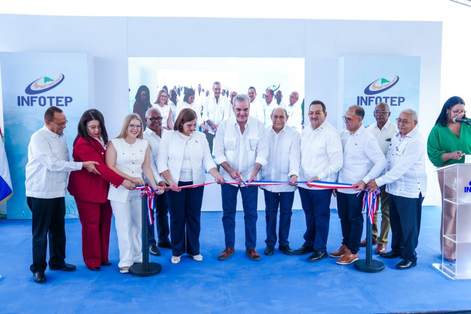 Abinader inaugura Escuela de Formación Técnico Profesional Villa Suiza del INFOTEP en Sabana de la Mar
