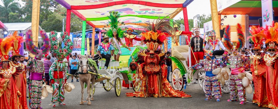 Carnaval de Santiago cierra con &eacute;xito rotundo su versi&oacute;n 2025