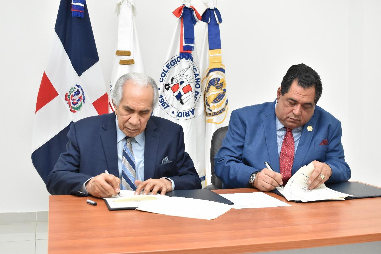 Notarios adultos mayores recibir&aacute;n servicios de salud y asistencia