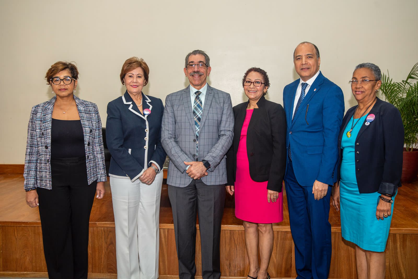 Movimiento &ldquo;Mujeres con Asjana&rdquo; celebra conferencia Mujer y Educaci&oacute;n: avances y desaf&iacute;os en la Rep&uacute;blica Dominicana  