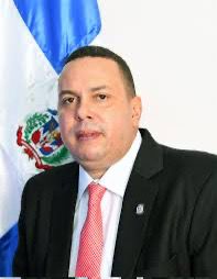 Manuel N&uacute;&ntilde;ez valora como firme compromiso con la democracia reuni&oacute;n de Abinader con ex presidentes 