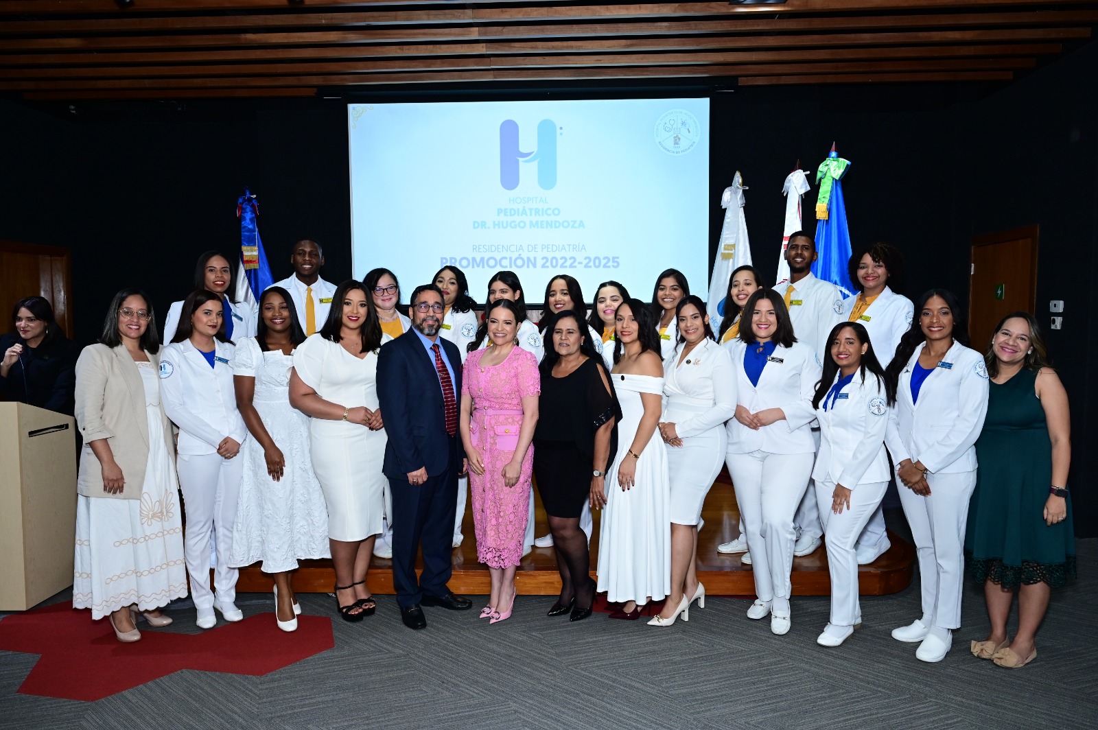 INTEC y Hospital Hugo Mendoza celebran primera promoci&oacute;n de pediatras egresadas de su residencia m&eacute;dica