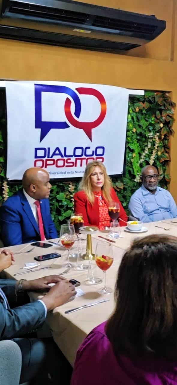 Nueve partidos pol&iacute;ticos inician di&aacute;logo opositor bajo el lema &ldquo;En la diversidad est&aacute; nuestra fuerza&rdquo;