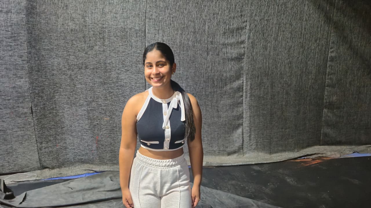 Aldea Estudio elige a Wilnerys Pe&ntilde;a S&aacute;nchez como el nuevo rostro que dar&aacute; vida a Emely Peguero.