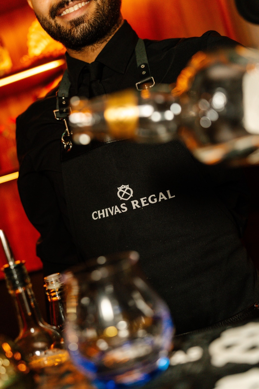 Entre vinilos, arte y cocteles: Chivas Regal y Swing Records afinan una nueva escena