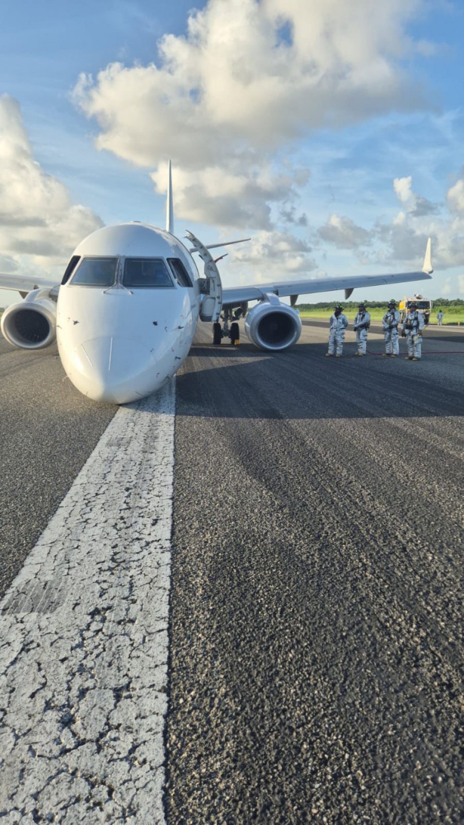 Aerol&iacute;nea explica raz&oacute;n de aterrizaje de emergencia de una de sus aeronaves