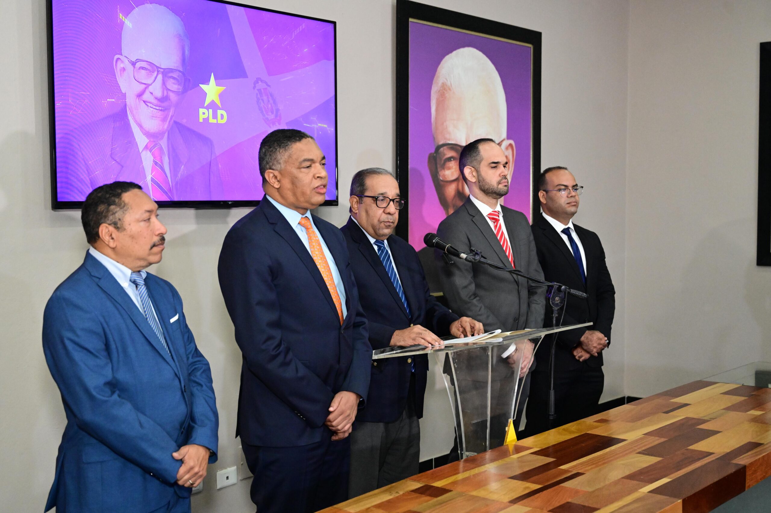 Partido de la Liberaci&oacute;n Dominicana exige al Gobierno aclarar el destino de 775 millones de d&oacute;lares de Aerodom