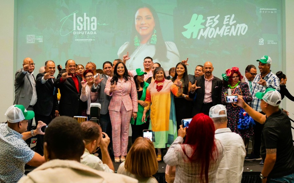 Isha Cabrera lanza candidatura a diputada por Ultramar con el lema "Es el momento"