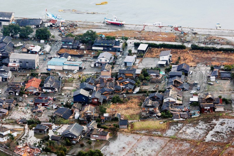 Jap&oacute;n registra 48 muertos tras el terremoto en su costa occidental