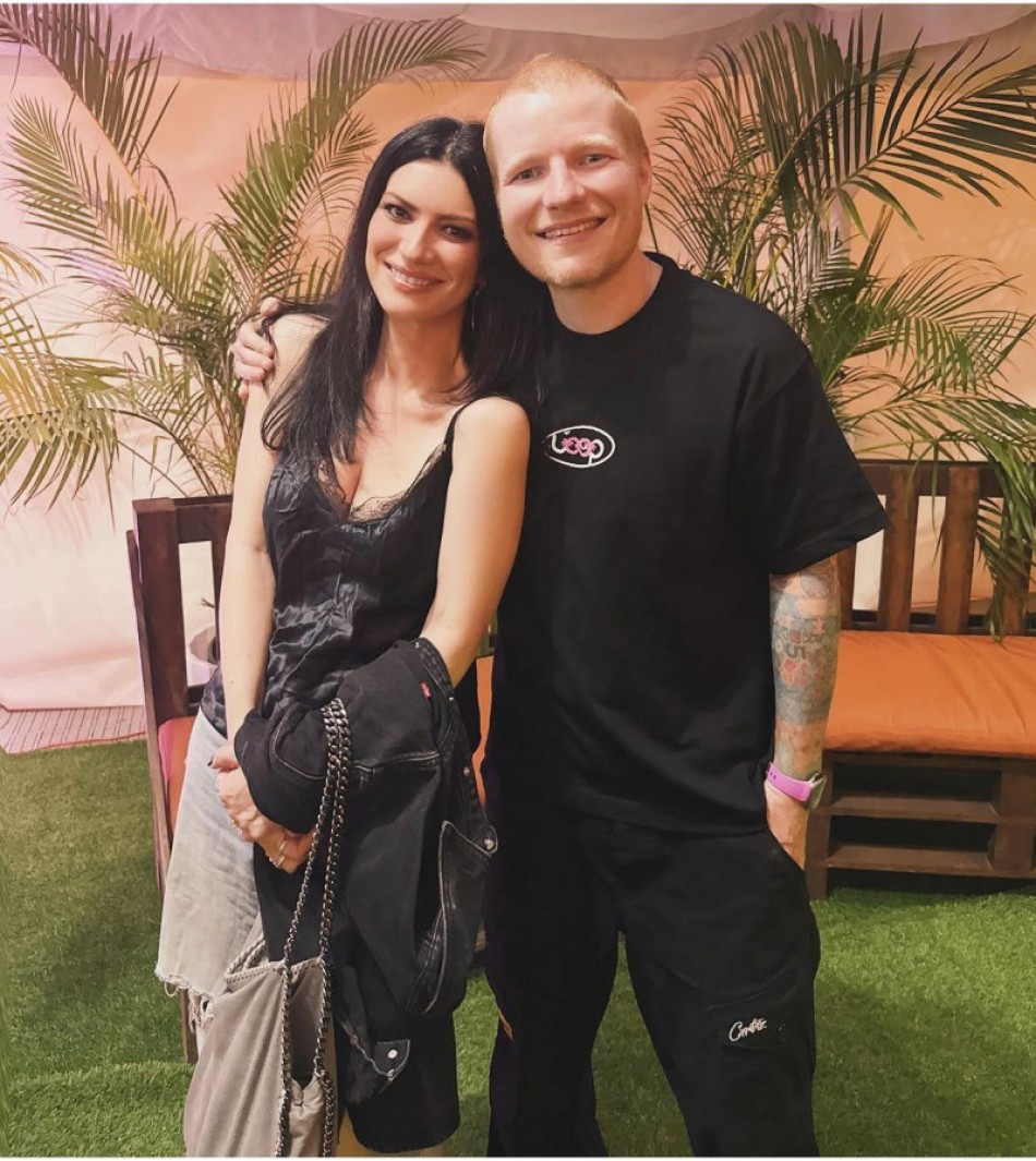 Laura Pausini asisti&oacute; al concierto de Ed Sheeran y adelant&oacute; &ldquo;una sorpresa&rdquo; para su show en RD