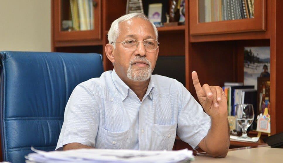 Qui&eacute;n es &Aacute;ngel Hern&aacute;ndez, el nuevo ministro de Educaci&oacute;n