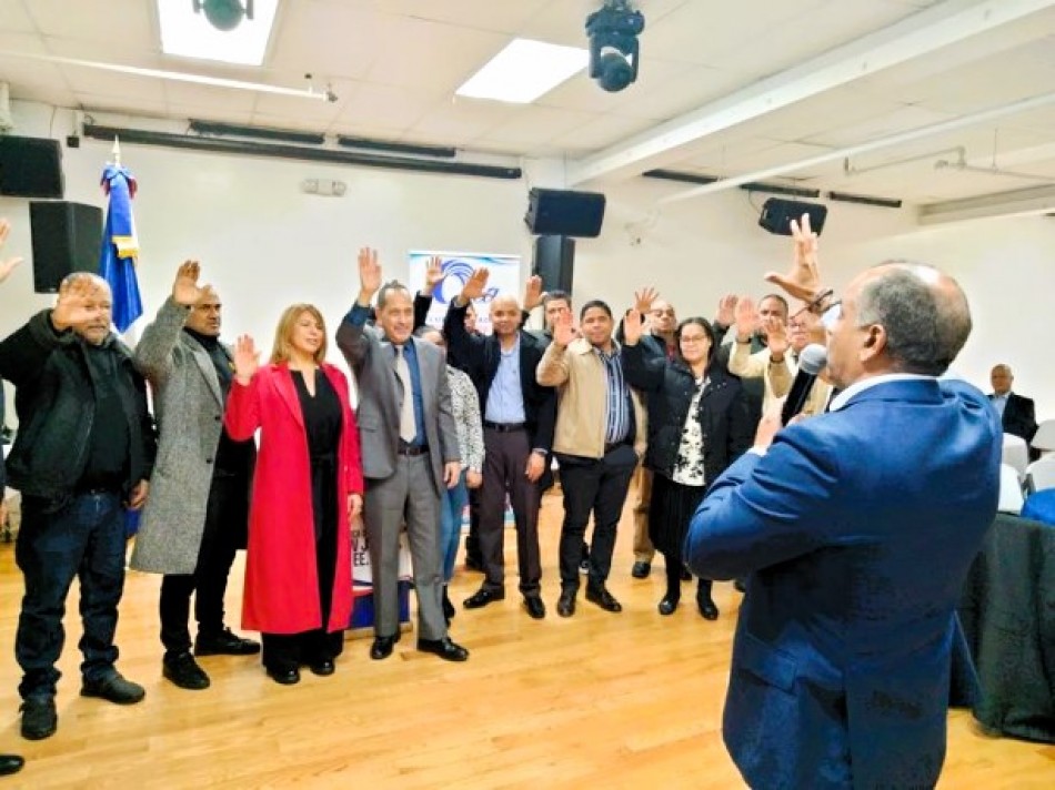 Juramentan direcci&oacute;n sector externo de New Jersey con Abinader