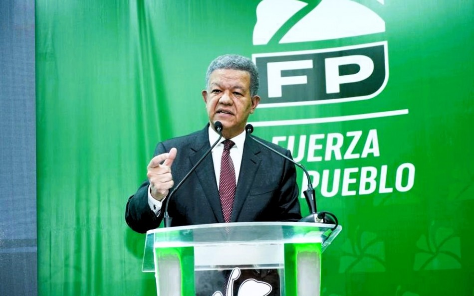 Leonel Fern&aacute;ndez afirma el 2023 ha sido el peor a&ntilde;o para la econom&iacute;a