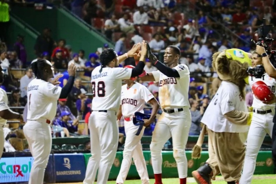 Leones empatan en segundo lugar con los Tigres en el Round Robin