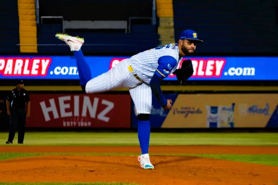 Licey anuncia como refuerzos a Erick Leal y H&eacute;ctor S&aacute;nchez 