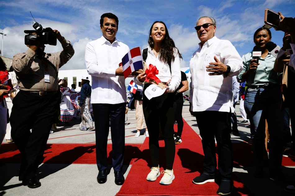 Lleg&oacute; la turista 10 millones a suelo dominicano 
