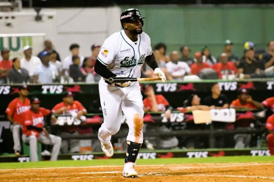 Sanó y Díaz suman seis remolcadas y mantienen a Estrellas en la cima al vencer a Leones