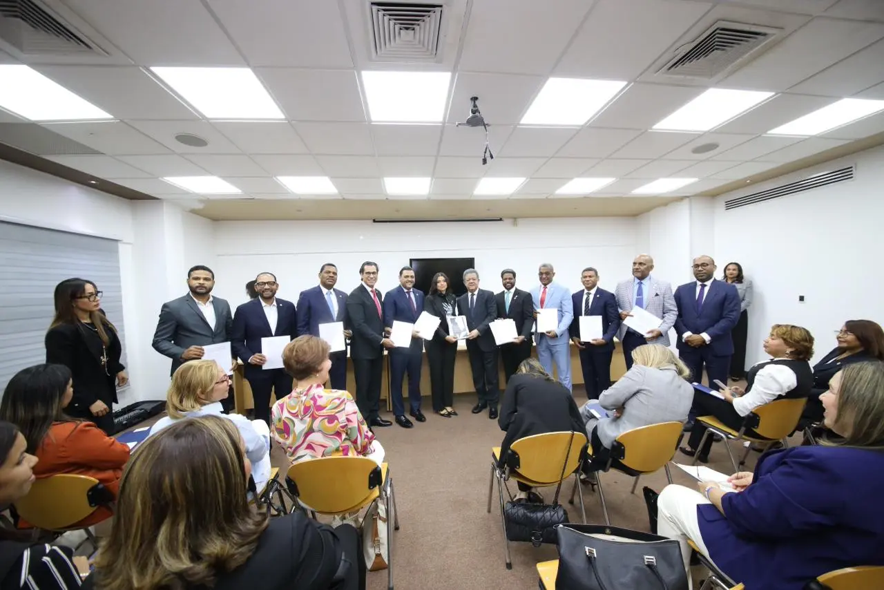 Leonel y la Fuerza del Pueblo respaldan la Reforma Integral &ldquo;D&eacute;jala Ir&rdquo;