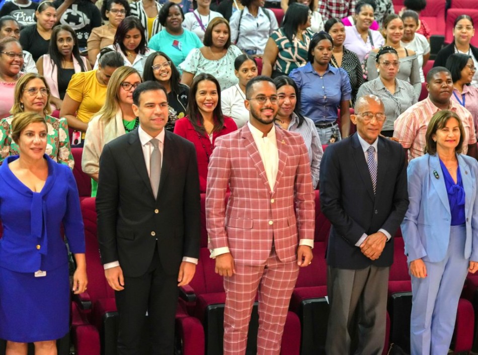 Ministerio de la Juventud y Propeep ofrecen oportunidades educativas a madres solteras j&oacute;venes