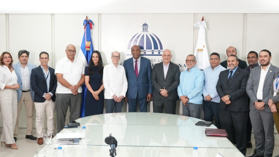 Mesa de trabajo del Ministerio de Energía y Minas impulsa programa de Aceleración de la Transición Energética