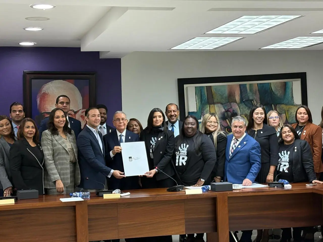 El PLD respalda propuesta &ldquo;D&eacute;jala Ir&rdquo;, que busca erradicar feminicidios y filicidios en RD