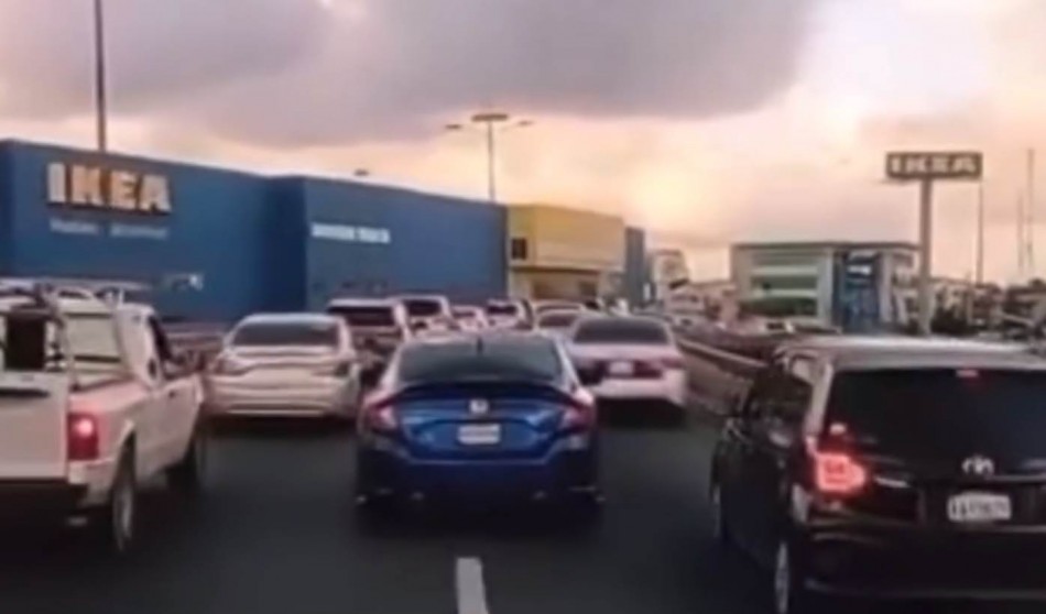 El conductor que nunca cedi&oacute; el paso a una ambulancia en la avenida John F. Kennedy