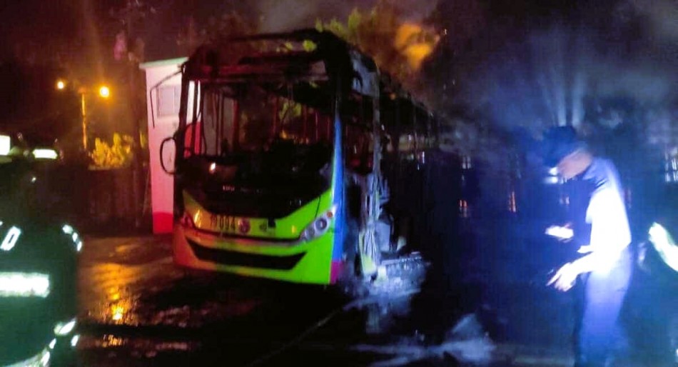Se queman autobuses de la OMSA en SDE 