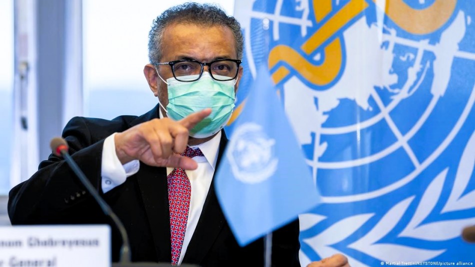 OMS llama a la poblaci&oacute;n mundial utilizar mascarillas y volver a vacunarse contra el covid-19