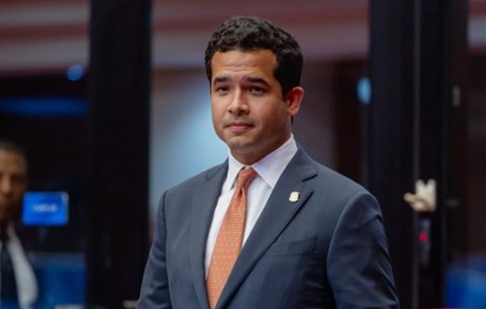 Omar Fern&aacute;ndez cuestiona avances de la reforma policial