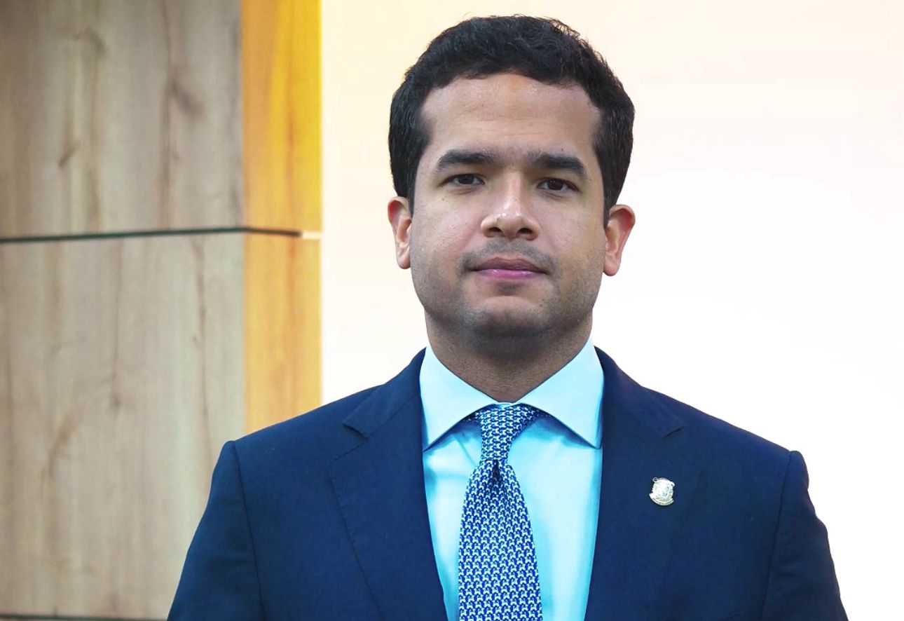 Omar Fern&aacute;ndez aventaja a Guillermo Moreno dentro del propio oficialismo