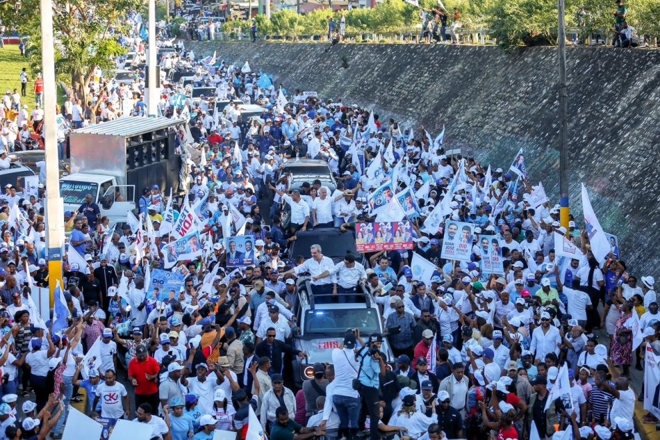 PRM estremeci&oacute; este domingo a SDN y SDE con multitudinarias caravanas