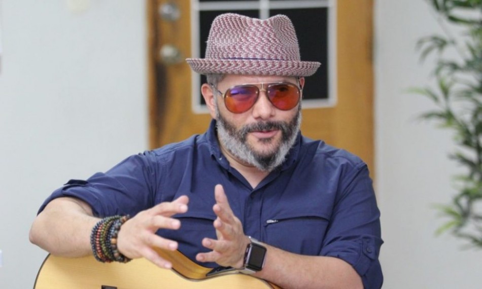 El cantautor Pavel N&uacute;&ntilde;ez lanza el &aacute;lbum &ldquo;Tr&oacute;pico Vol. 2&rdquo;