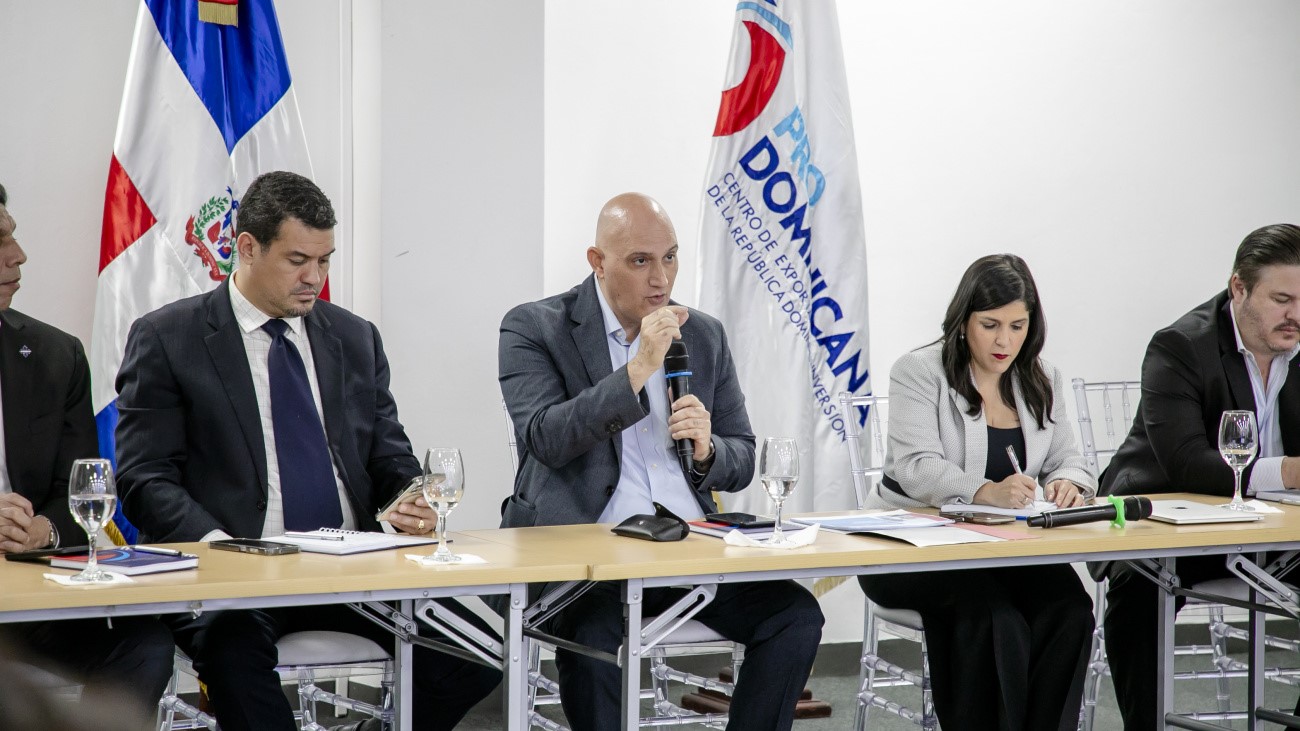 Exportaciones crecen en 23.5 % durante per&iacute;odo de implementaci&oacute;n del Plan Nacional de Fomento a las Exportaciones
