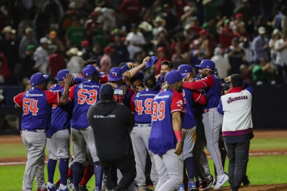 Leones del escogido listo para la defensa corona Serie del Caribe