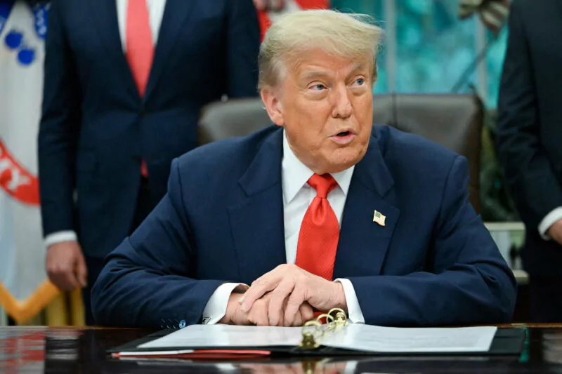 EE.UU. enviar&aacute; cartas de notificaci&oacute;n sobre aranceles a partir del lunes, dice Trump