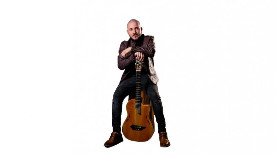 Nacho Estrella a&ntilde;ade a su repertorio musical la bachata &ldquo;Sangre en el romo&rdquo;