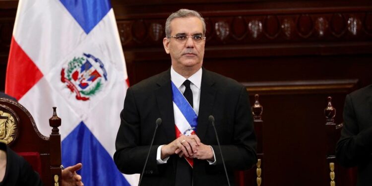 Abinader dice es &ldquo;imposible&rdquo; bajar el precio de los combustibles en estos momentos.