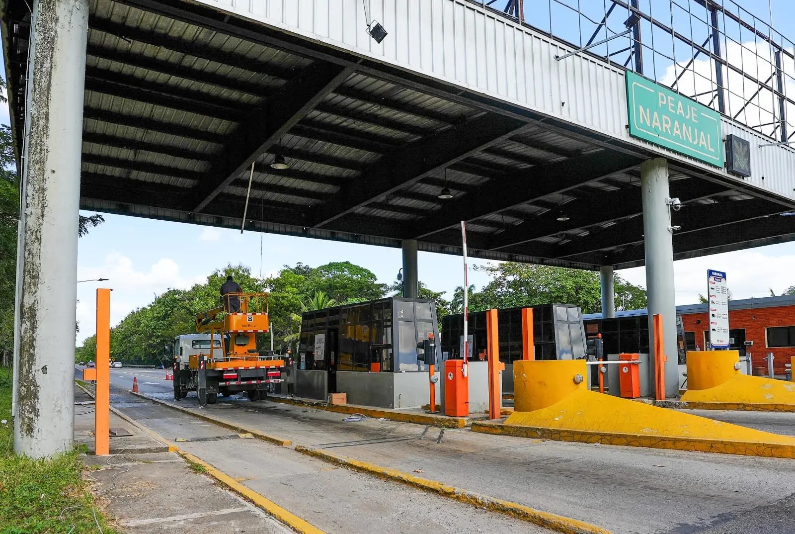 RD Vial inici&oacute; trabajos para instalaci&oacute;n de Paso R&aacute;pido en las 16 v&iacute;as de peajes del Nordeste