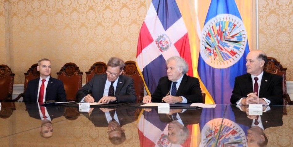 RD y la OEA firman acuerdo para la observaci&oacute;n de pr&oacute;ximas elecciones