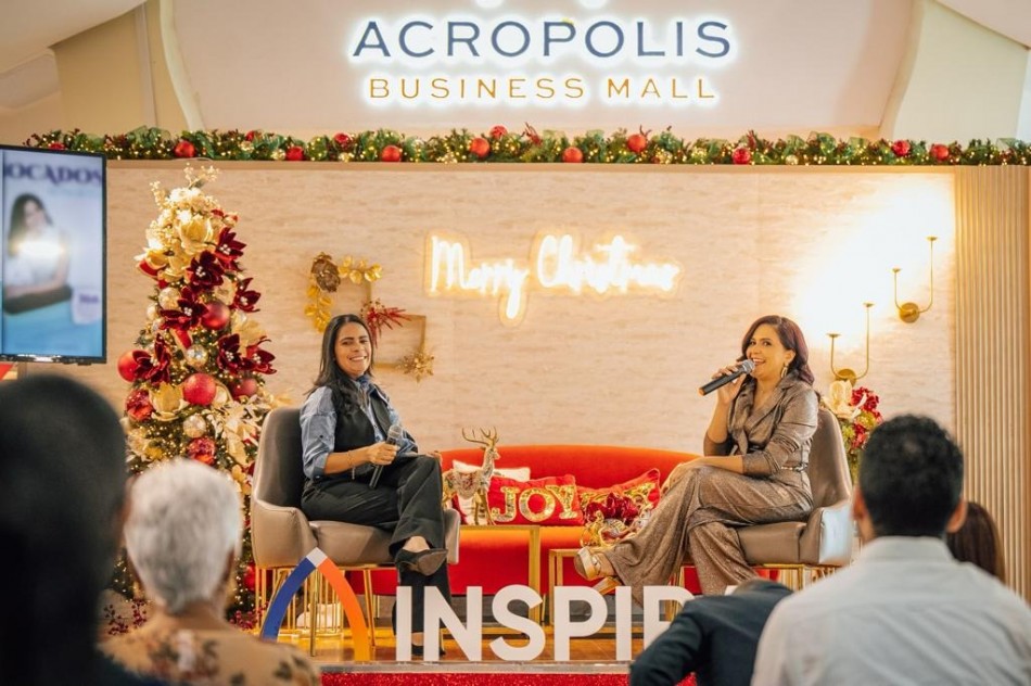 La escritora Radiannis Amelia Pichardo present&oacute; su libro &ldquo;Bocados de Pan de Vida&rdquo;