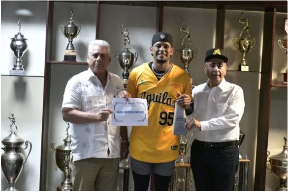 MVP de la Semana Jetour: Franmil Reyes y Gerson Garabito