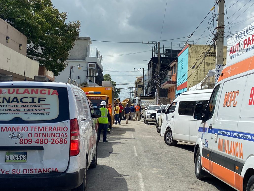 Autoridades siguen removiendo escombros en la  zona de la explosi&oacute;n en San Crist&oacute;bal