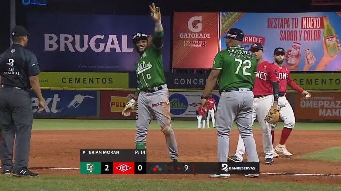 Robinson Can&oacute; implanta r&eacute;cord de triples para las Estrellas en Round Robin