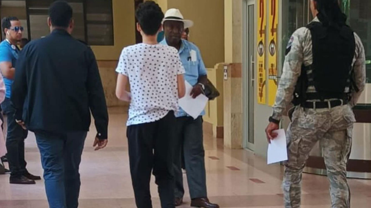 Arrestan mujer acusada de estafa millonaria con &laquo;criptomonedas&raquo;